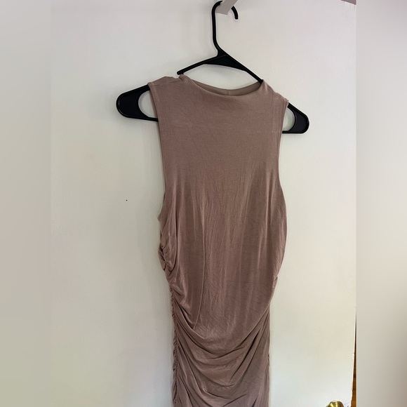 WINDSOR Cocktail Dress - Picture 2 of 6